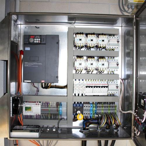 HWK Klemmkasten mit Frequenzumrichter